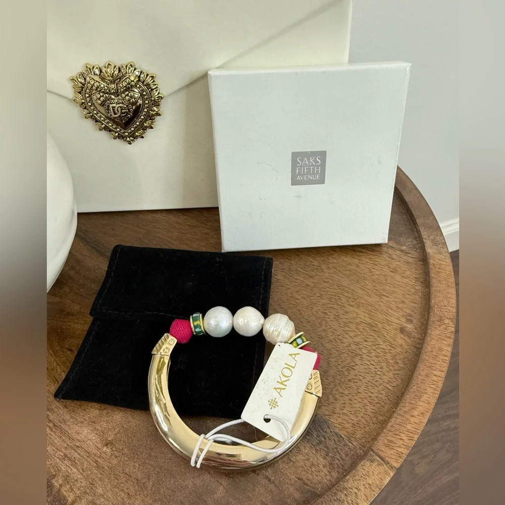 Akola Baroque Pearl Bangle - Picture 8 of 10